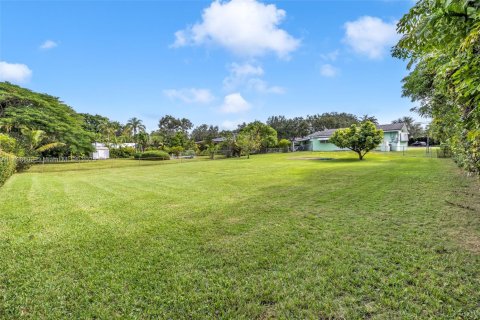 House in Miami, Florida 3 bedrooms, 151.15 sq.m. № 1950518 - photo 8