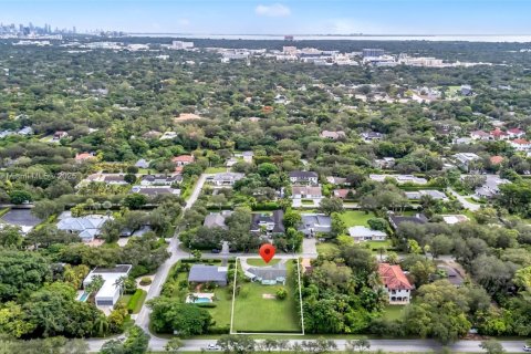 House in Miami, Florida 3 bedrooms, 151.15 sq.m. № 1950518 - photo 1
