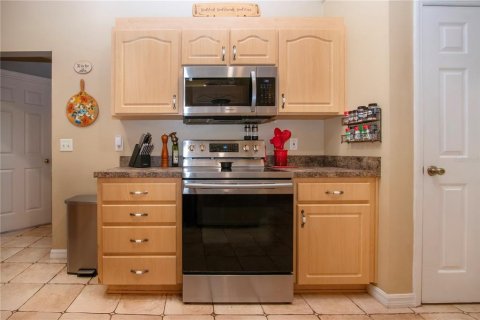 House in Wimauma, Florida 3 bedrooms, 158.31 sq.m. № 1784752 - photo 25