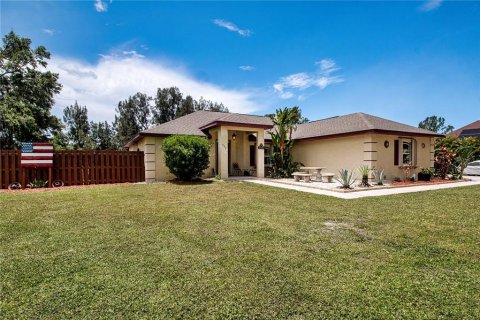 House in Wimauma, Florida 3 bedrooms, 158.31 sq.m. № 1784752 - photo 8