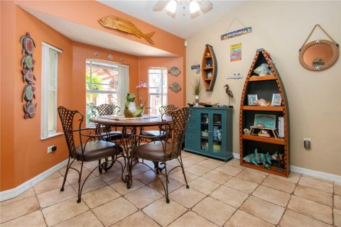 House in Wimauma, Florida 3 bedrooms, 158.31 sq.m. № 1784752 - photo 18