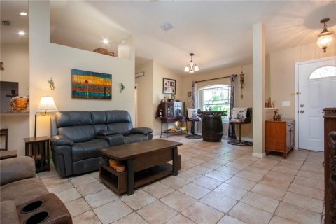House in Wimauma, Florida 3 bedrooms, 158.31 sq.m. № 1784752 - photo 16