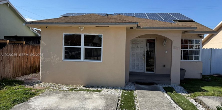 Villa ou maison à Homestead, Floride 3 chambres, 131.09 m2 № 2346654