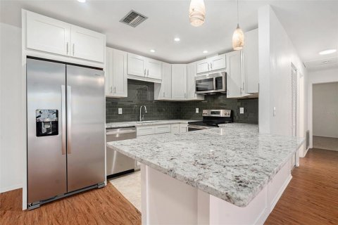 Villa ou maison à vendre à Palm Harbor, Floride: 2 chambres, 92.9 m2 № 1837395 - photo 11