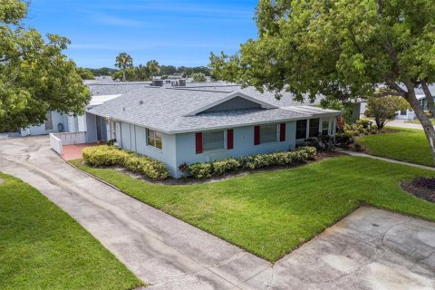 Villa ou maison à vendre à Palm Harbor, Floride: 2 chambres, 92.9 m2 № 1837395 - photo 27