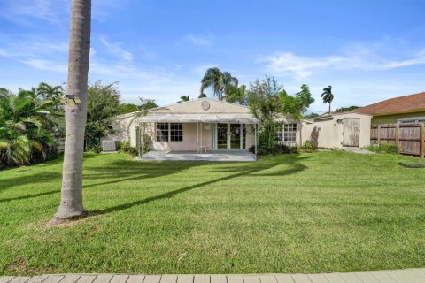 Villa ou maison à vendre à Hollywood, Floride: 3 chambres, 121.14 m2 № 2413294 - photo 10