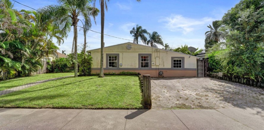 Villa ou maison à Hollywood, Floride 3 chambres, 121.14 m2 № 2413294