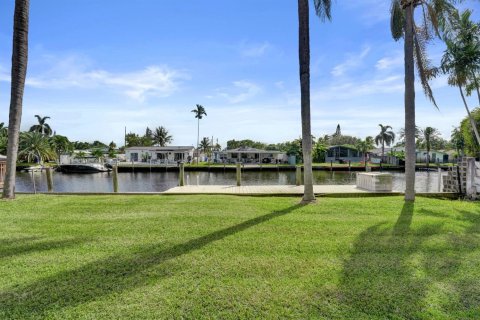 Villa ou maison à vendre à Hollywood, Floride: 3 chambres, 121.14 m2 № 2413294 - photo 15