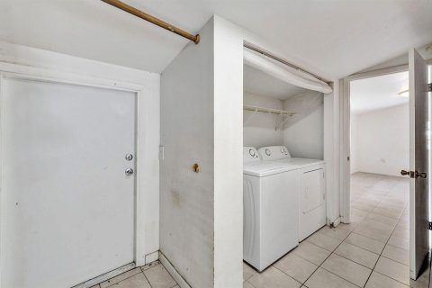 Villa ou maison à vendre à Hollywood, Floride: 3 chambres, 121.14 m2 № 2413294 - photo 26
