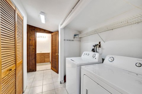 Villa ou maison à vendre à Hollywood, Floride: 3 chambres, 121.14 m2 № 2413294 - photo 21