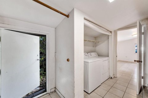 Villa ou maison à vendre à Hollywood, Floride: 3 chambres, 121.14 m2 № 2413294 - photo 25