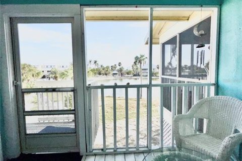 Condo in Placida, Florida, 2 bedrooms  № 1563027 - photo 6