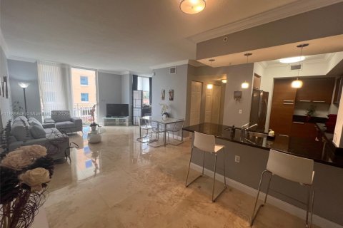 Copropriété à vendre à Coral Gables, Floride: 3 chambres, 124.21 m2 № 1896694 - photo 1