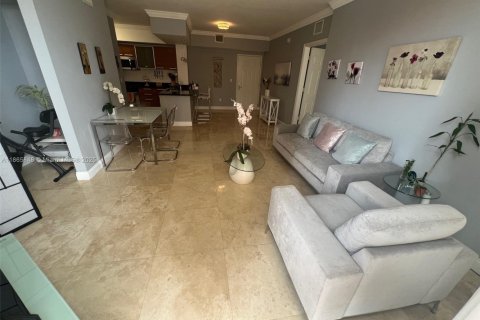 Copropriété à vendre à Coral Gables, Floride: 3 chambres, 124.21 m2 № 1896694 - photo 2