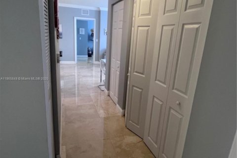 Copropriété à vendre à Coral Gables, Floride: 3 chambres, 124.21 m2 № 1896694 - photo 12