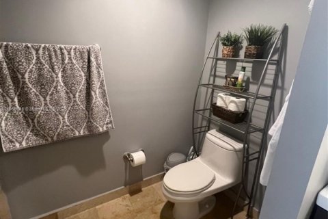 Copropriété à vendre à Coral Gables, Floride: 3 chambres, 124.21 m2 № 1896694 - photo 18