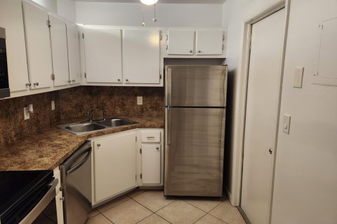 Condominio en alquiler en Oakland Park, Florida, 1 dormitorio, 65.87 m2 № 1228573 - foto 1