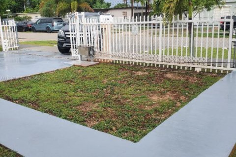 Casa en venta en Homestead, Florida, 4 dormitorios, 121.61 m2 № 1997041 - foto 14