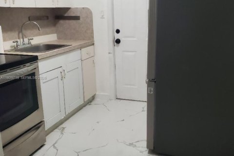 Casa en venta en Homestead, Florida, 4 dormitorios, 121.61 m2 № 1997041 - foto 7