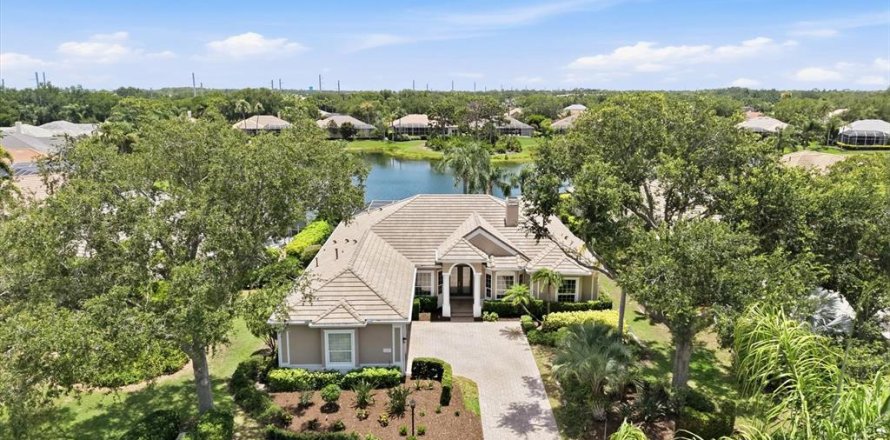 Villa ou maison à University Park, Floride 3 chambres, 289.76 m2 № 2220709