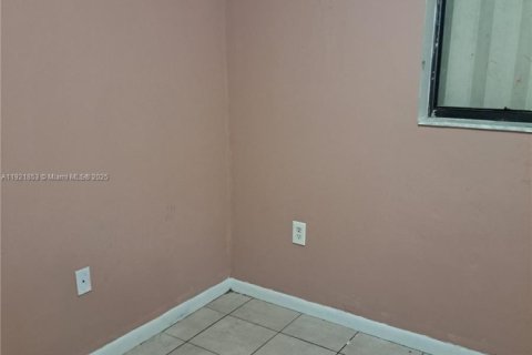 Adosado en venta en Homestead, Florida, 3 dormitorios, 89.56 m2 № 1975772 - foto 18