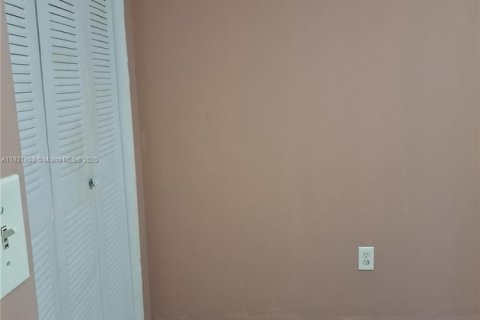 Adosado en venta en Homestead, Florida, 3 dormitorios, 89.56 m2 № 1975772 - foto 15