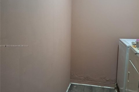 Adosado en venta en Homestead, Florida, 3 dormitorios, 89.56 m2 № 1975772 - foto 4