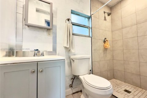 Villa ou maison à vendre à Miami, Floride: 3 chambres, 99.68 m2 № 1924081 - photo 11