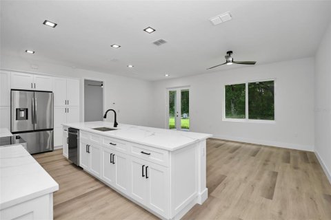 House in Dunnellon, Florida 4 bedrooms, 145.95 sq.m. № 2107720 - photo 6