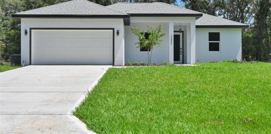 House in Dunnellon, Florida 4 bedrooms, 145.95 sq.m. № 2107720