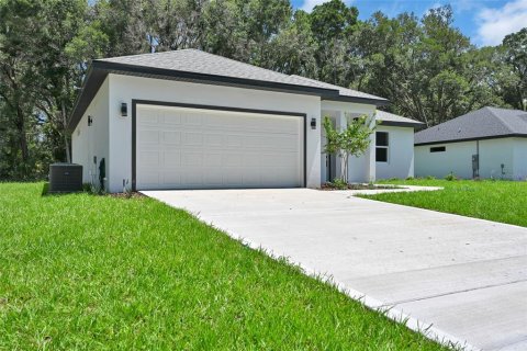 House in Dunnellon, Florida 4 bedrooms, 145.95 sq.m. № 2107720 - photo 3