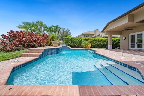 House in Davie, Florida 4 bedrooms, 276.2 sq.m. № 1882363 - photo 12