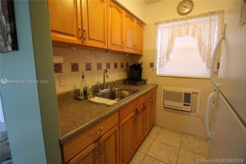Condominio en alquiler en Pompano Beach, Florida, 1 dormitorio, 44.41 m2 № 2048197 - foto 10