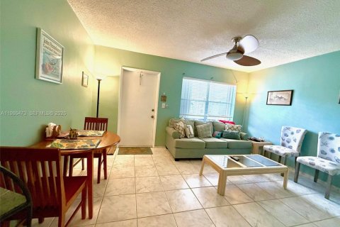 Condominio en alquiler en Pompano Beach, Florida, 1 dormitorio, 44.41 m2 № 2048197 - foto 4