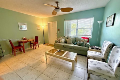 Condominio en alquiler en Pompano Beach, Florida, 1 dormitorio, 44.41 m2 № 2048197 - foto 6