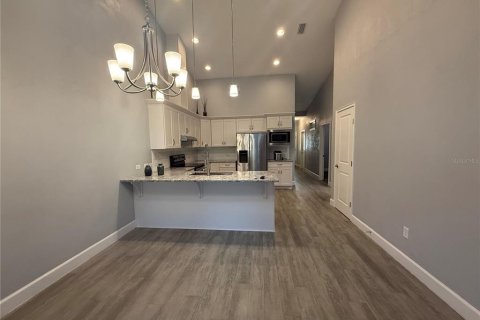 House in Newberry, Florida 2 bedrooms, 140.75 sq.m. № 1806563 - photo 5