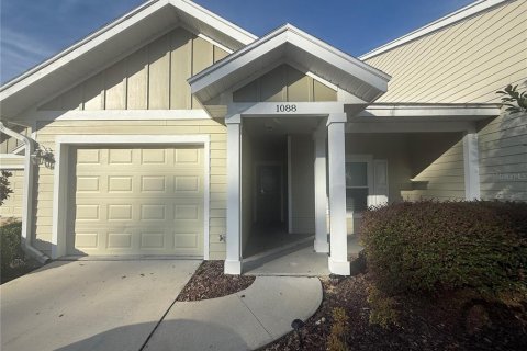 House in Newberry, Florida 2 bedrooms, 140.75 sq.m. № 1806563 - photo 1