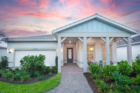 House in BEACHWALK BY MANASOTA KEY in Englewood, Florida 2 bedrooms, 193.24 sq.m. № 1914749 - photo 1
