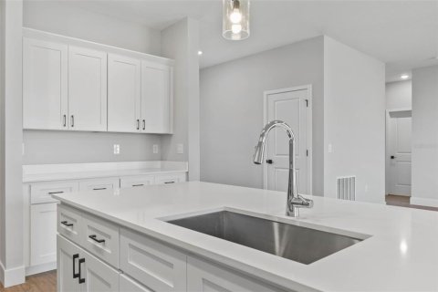 Villa ou maison à vendre à Ocala, Floride: 4 chambres, 174.01 m2 № 2406650 - photo 5