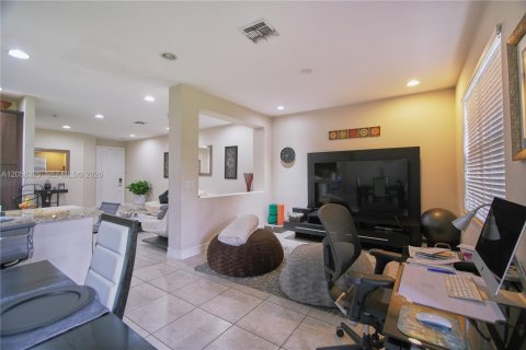 Townhouse in Plantation, Florida 3 bedrooms, 175.77 sq.m. № 2168754 - photo 8