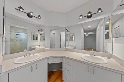 Casa en venta en Homestead, Florida, 3 dormitorios, 174.47 m2 № 2058689 - foto 20