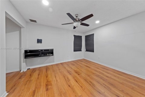 Casa en venta en Homestead, Florida, 3 dormitorios, 174.47 m2 № 2058689 - foto 24