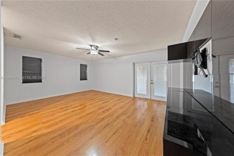 Casa en venta en Homestead, Florida, 3 dormitorios, 174.47 m2 № 2058689 - foto 18