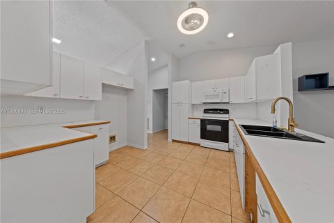 Casa en venta en Homestead, Florida, 3 dormitorios, 174.47 m2 № 2058689 - foto 6