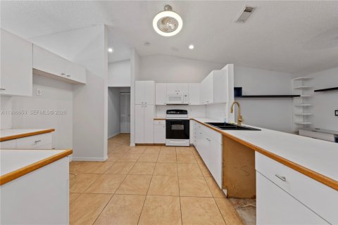 Casa en venta en Homestead, Florida, 3 dormitorios, 174.47 m2 № 2058689 - foto 7