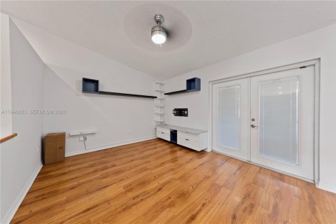 Casa en venta en Homestead, Florida, 3 dormitorios, 174.47 m2 № 2058689 - foto 12