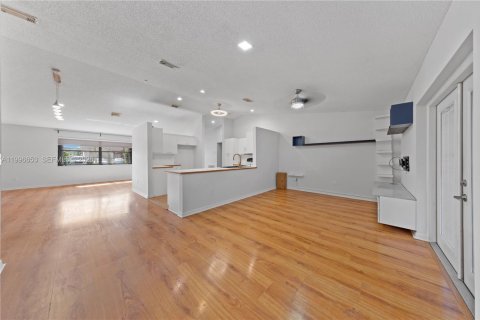 Casa en venta en Homestead, Florida, 3 dormitorios, 174.47 m2 № 2058689 - foto 10