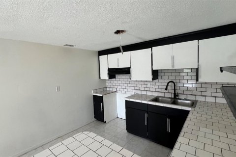 Villa ou maison à vendre à Lakeland, Floride: 3 chambres, 145.3 m2 № 2304481 - photo 8