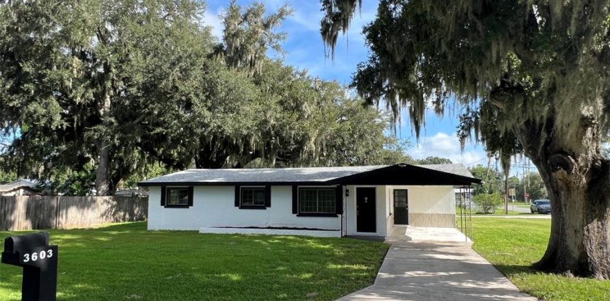 Villa ou maison à Lakeland, Floride 3 chambres, 145.3 m2 № 2304481
