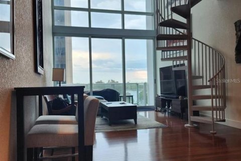 Condo in Orlando, Florida, 1 bedroom  № 1765836 - photo 3